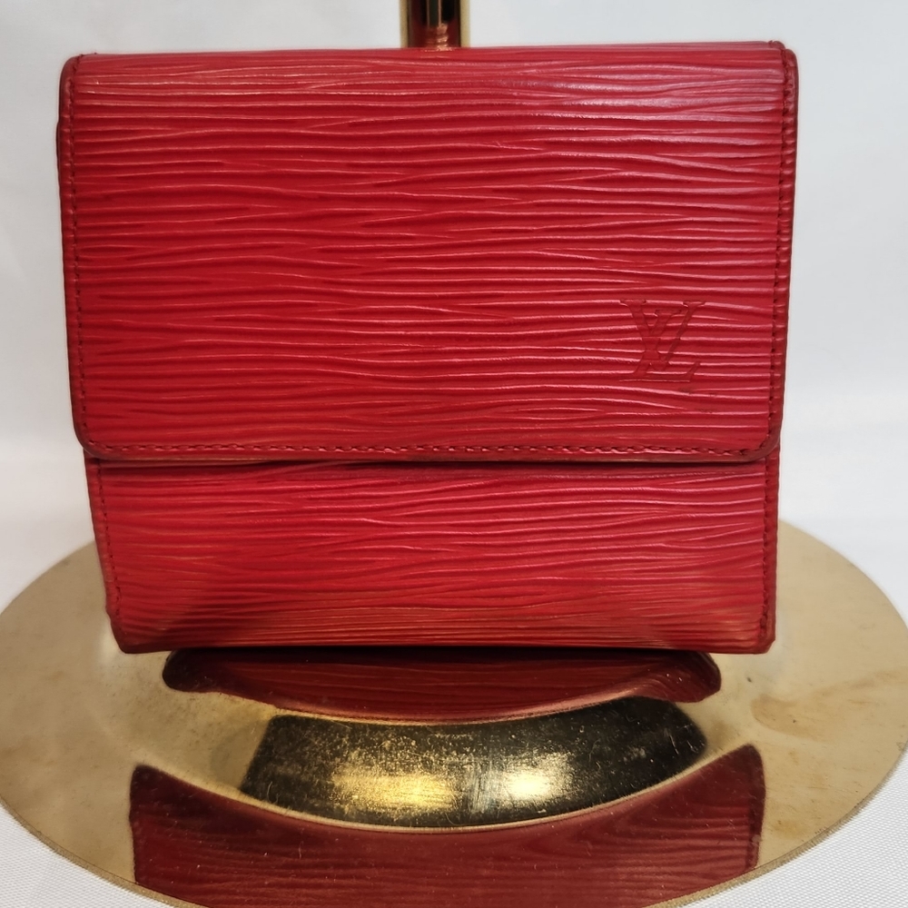 LV trifold epi wallet